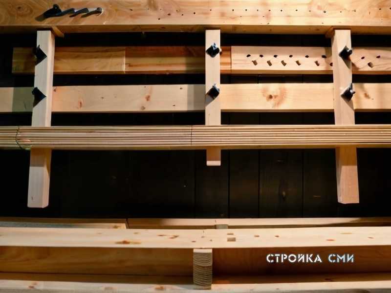 Выбирая верстак, важно заранее определить его предназначение. Для мелких слесарных работ подойдут компактные модели, а для строительных задач потребуется массивный рабочий стол с большой рабочей поверхностью. Правильно подобранный верстак повысит эффективность работы и обеспечит удобство при выполнении любых задач.