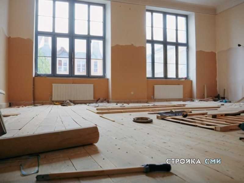 Потолочный плинтус – это не просто декоративный элемент, а важная деталь, которая завершает образ помещения. От правильно подобранного варианта зависит, насколько гармонично будут сочетаться стены, потолок и общий стиль интерьера.